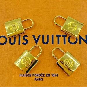 Set of 4 LV lock zipper pulls pendant char…